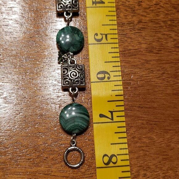 Marble Swirl Green Bead Silvertone Charm Bracelet - Picture 5 of 9